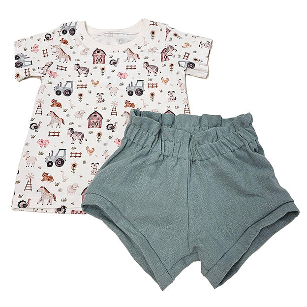 T-Shirt mit Hose