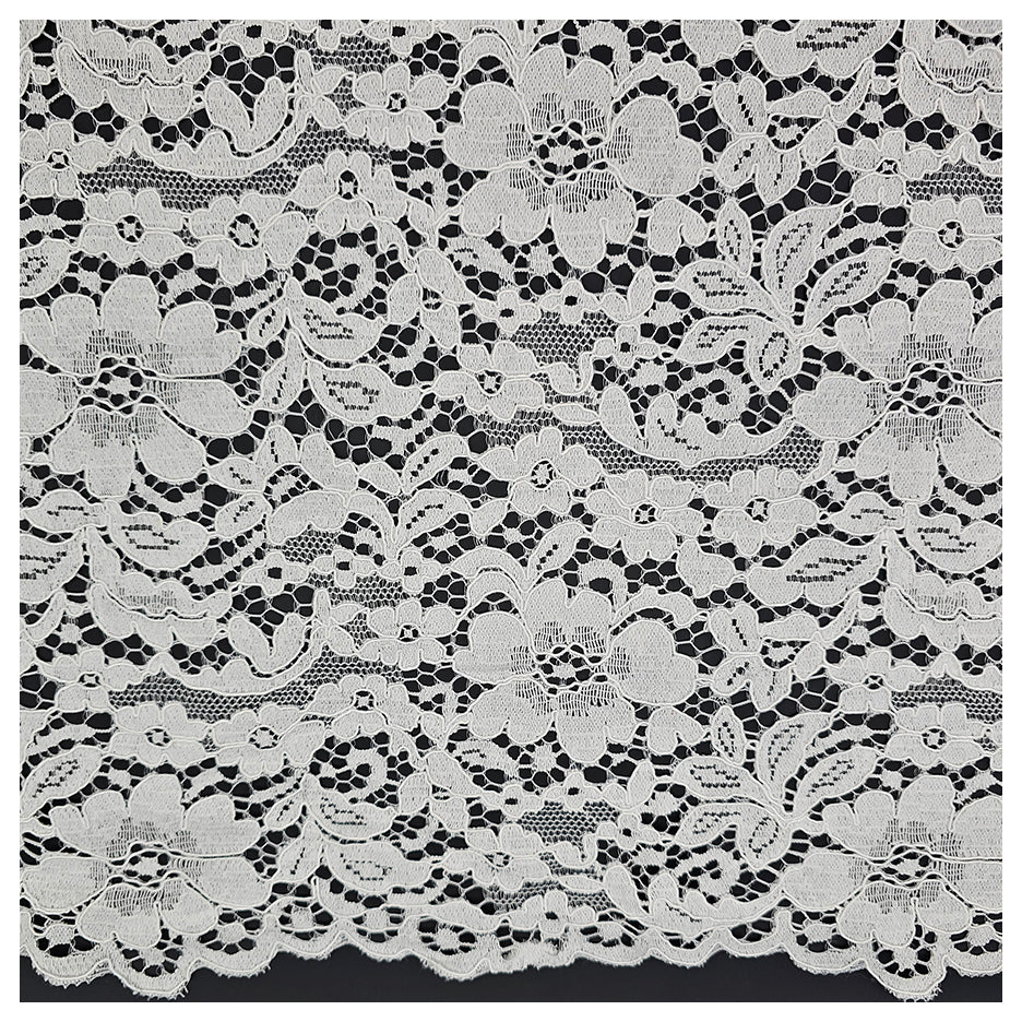 Spitze mit Bogenkante Blumen naturweiß