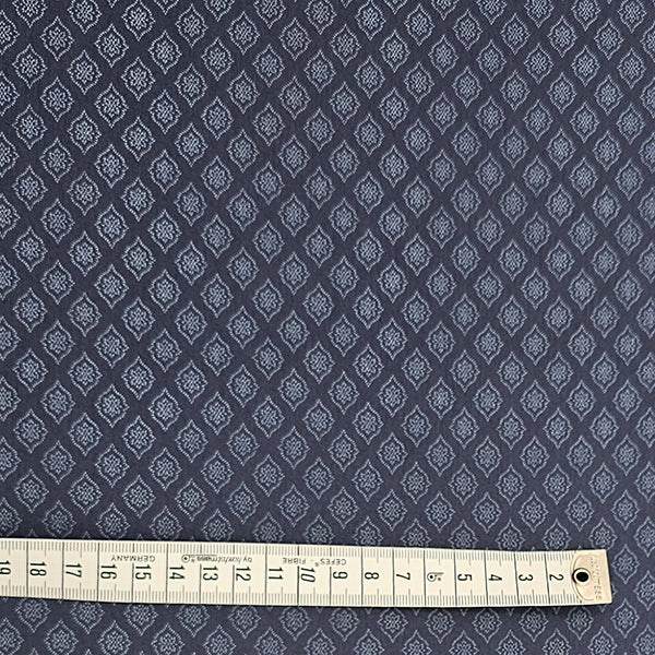 Baumwollsatin kleine Ornamente Halbdruck in pflaumenblau