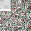 Baumwollsatin Blumen grün und altrosa