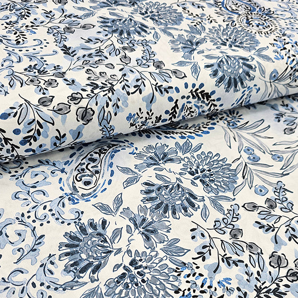 Baumwollsatin Paisley und Pflanzen blau